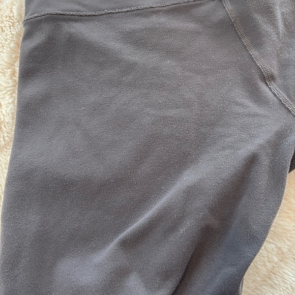 Lululemon athletica crop leggings in grey with white and purple accent size 4 - Picture 10 of 11